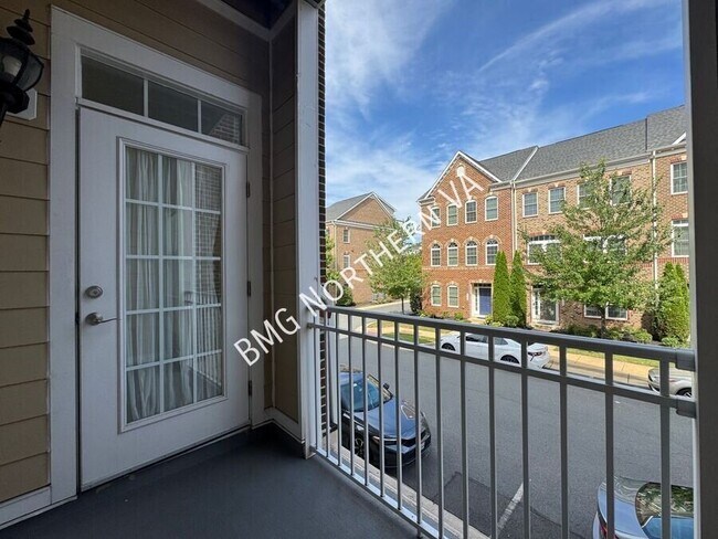 Building Photo - 13740 Endeavour Dr