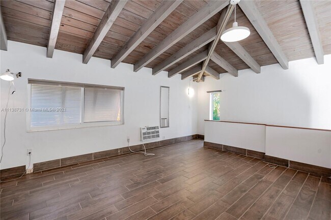 Building Photo - 3130 SW 25th St