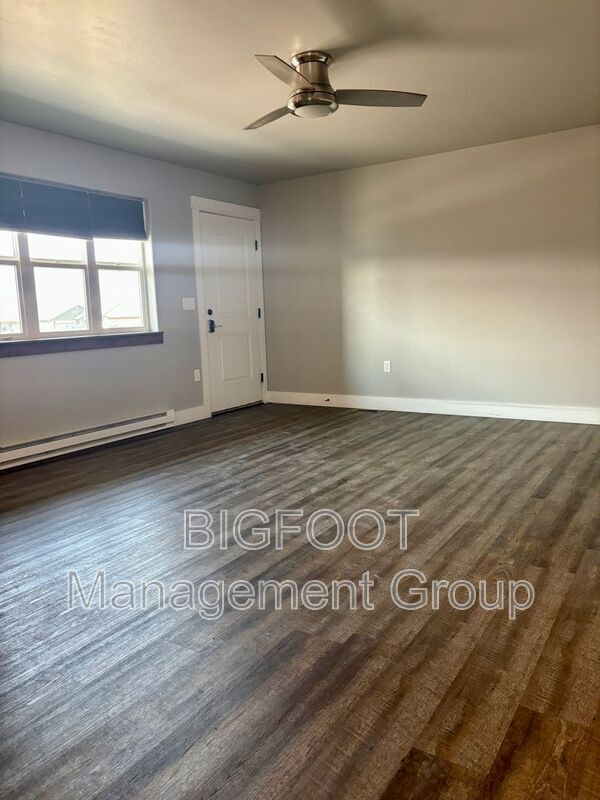 Building Photo - 7995 Avocet Dr