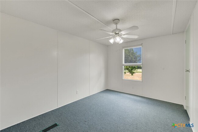 Building Photo - 259 McKnight Rd