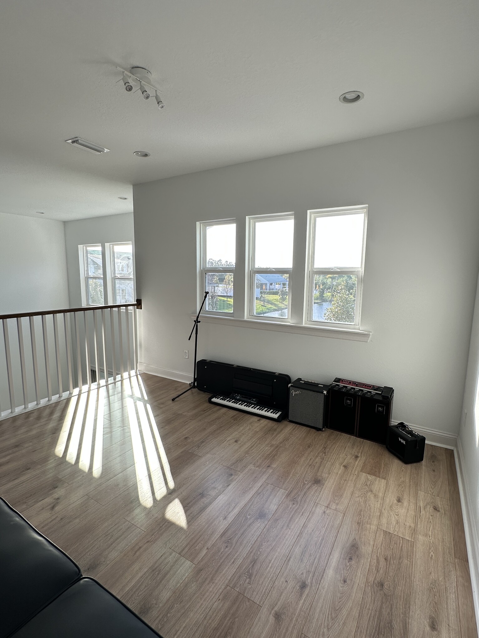 Building Photo - 11463 Newtonian Blvd
