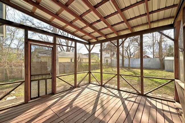 Building Photo - 2505 Willow St