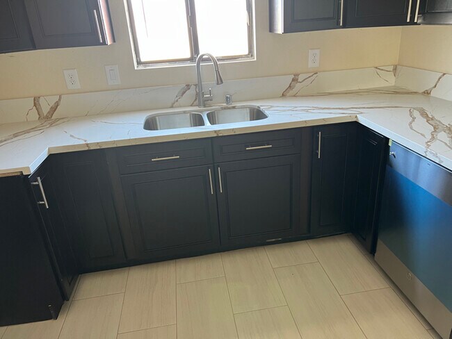 Building Photo - 6936 Kepler Dr