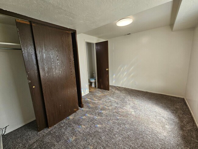 Building Photo - 51-53 W 1100 S