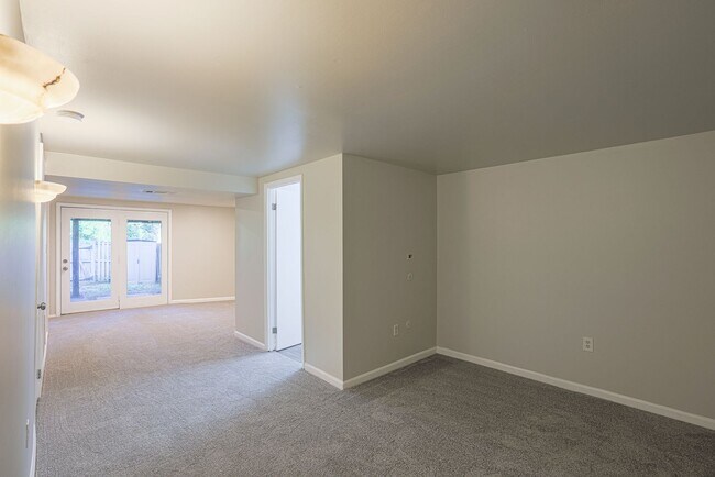 Building Photo - 8507 Gradien Dr