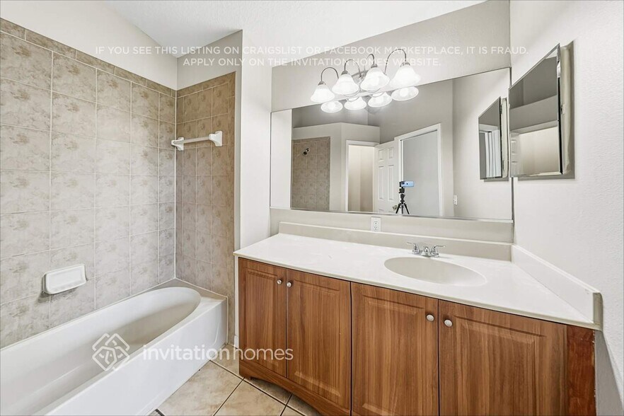 Building Photo - 14309 Gnatcatcher Terrace
