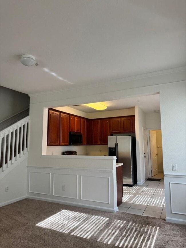 Building Photo - Fabulous 3/2.5 Townhouse located in The Vistas at Stonebridge Commons