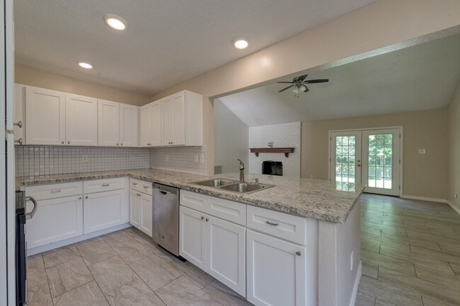 Building Photo - 25747 Timber Lakes Dr