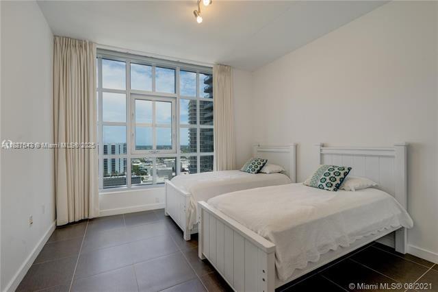 Building Photo - 3301 NE 1st Ave