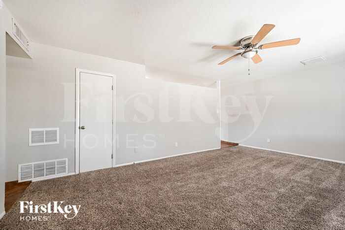 Building Photo - 15250 N 32nd Dr