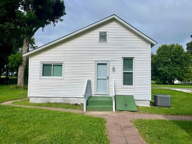 Building Photo - 820 Eighth St