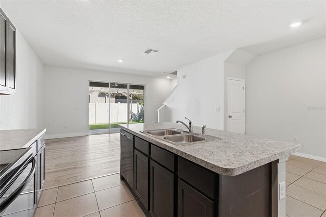 Building Photo - 424 Newmont Cir