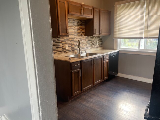 Building Photo - 8241 Ironwood St