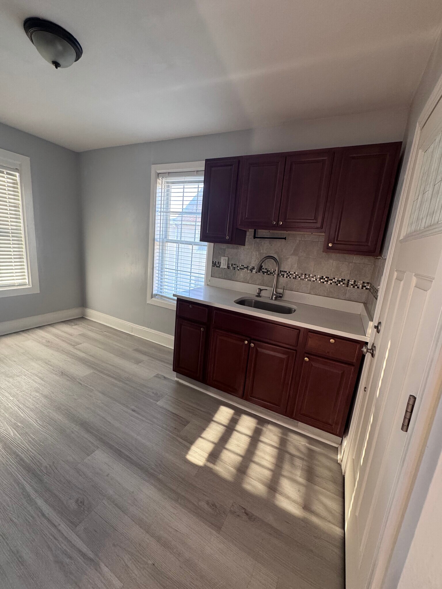 Building Photo - 36 John St