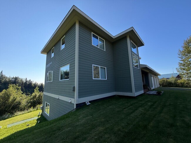 Building Photo - 6318 Romania Dr
