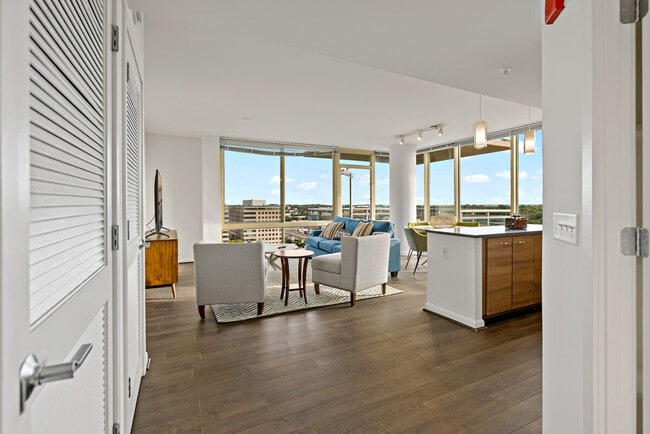 Building Photo - 8516 Leesburg Pike