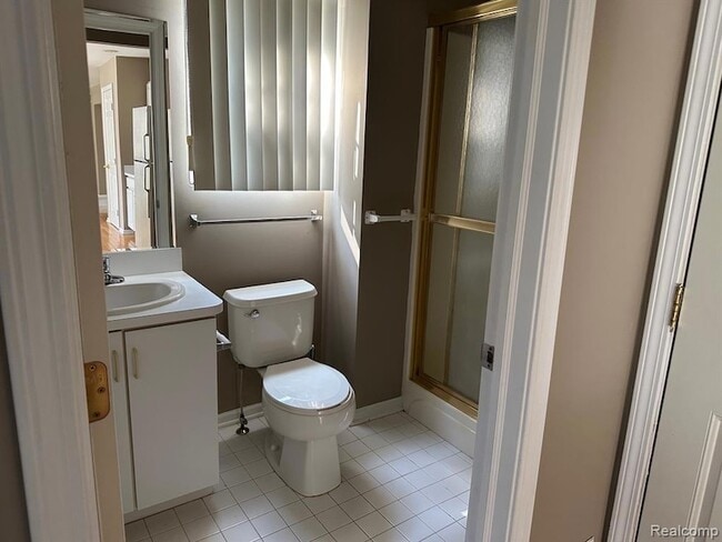 Building Photo - 1251 Otter Ave