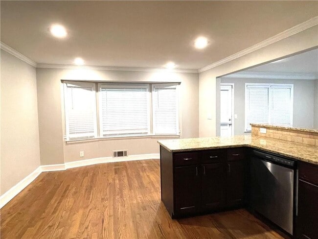 Building Photo - 5045 Spalding Dr