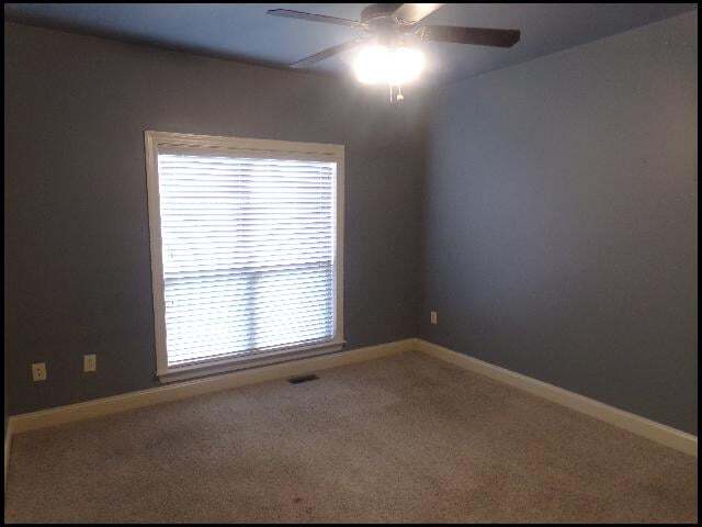 Building Photo - 3153 Stonewall Dr