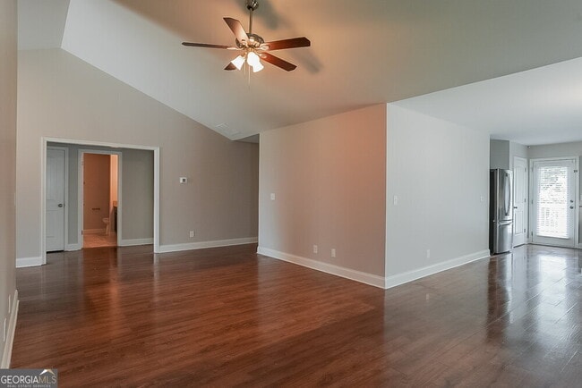 Building Photo - 607 Savannah Dr