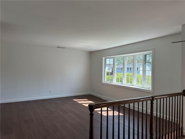 Building Photo - 11 Pocono Rd