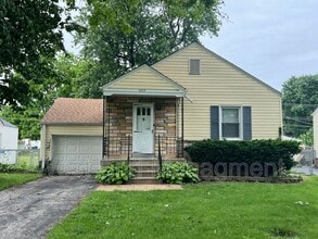 Building Photo - 3605 St Gregory Ln