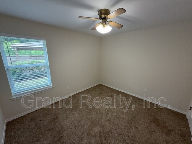 Building Photo - 4429 Amberwood Cir