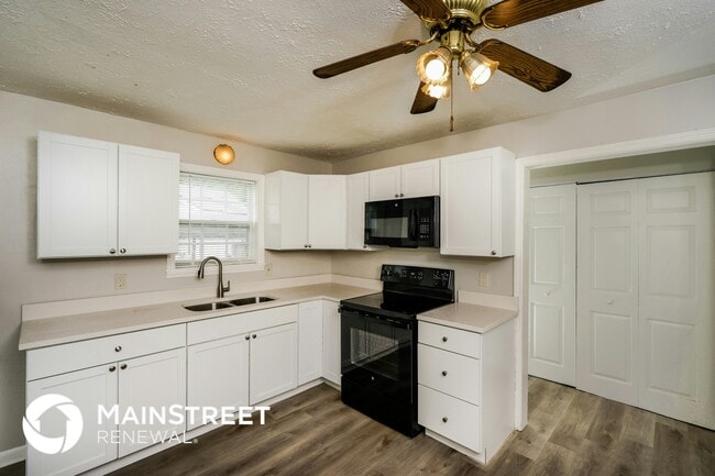 Building Photo - 1805 Wenatchee Pl