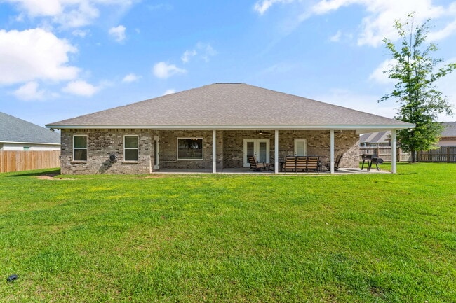 Building Photo - 5568 Micanopy Dr