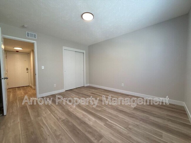 Building Photo - 2206 K St