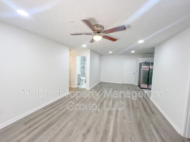 Building Photo - 7155 Pineneedle Dr SW
