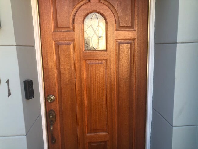 Building Photo - 401 N Norton Ave