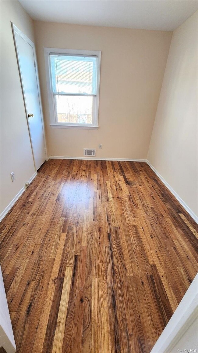 Building Photo - 244-57 Grand Central Pkwy