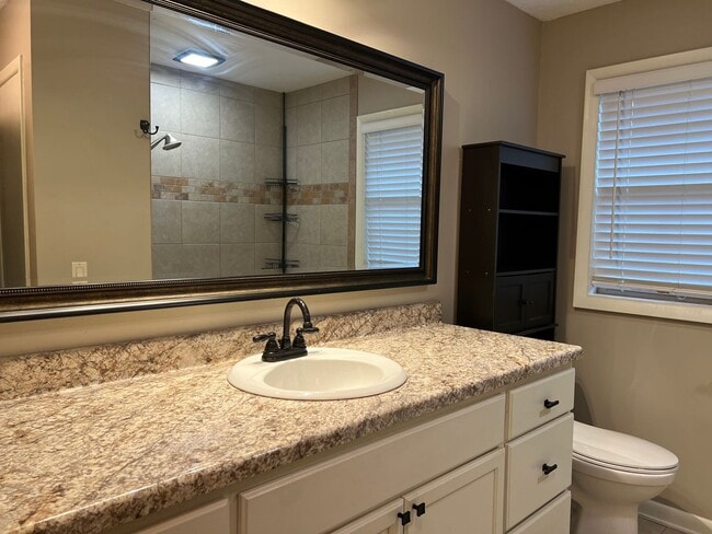 Building Photo - Gorgeous 2 bedroom 2 bath in Enterprise, AL