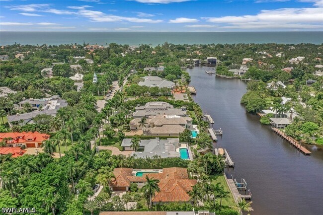 Building Photo - 655 Galleon Dr