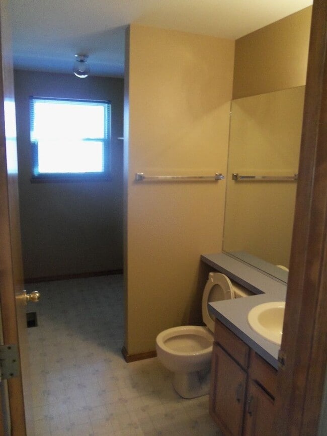 Building Photo - 8165 Lythrum Dr