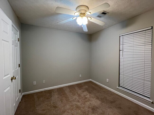 Building Photo - Home for Rent in Montgomery