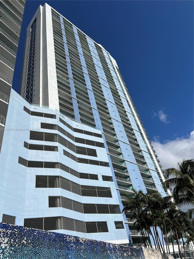 Building Photo - 335 S Biscayne Blvd