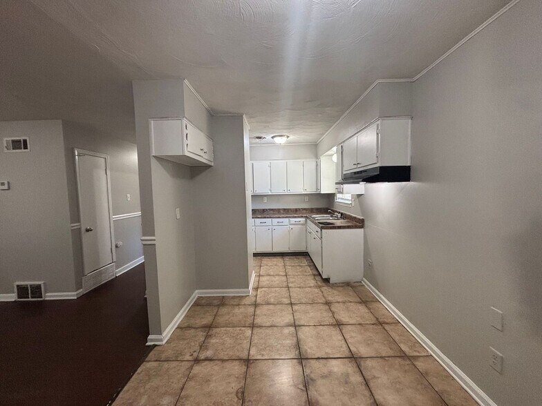 Building Photo - 3712 Dove Call Cove