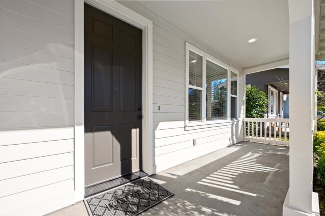 Building Photo - 2023 Northfield Dr