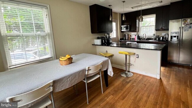Building Photo - 5601 Wyngate Dr