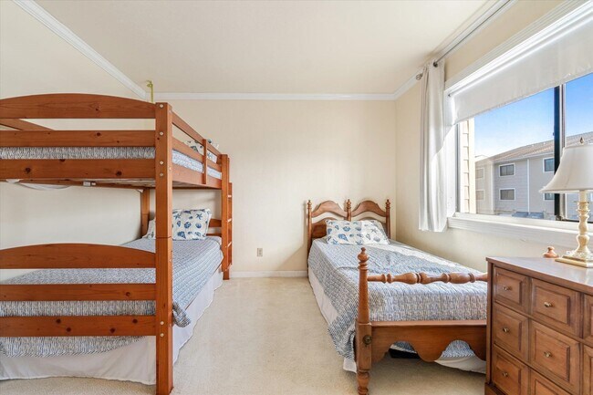 Building Photo - 3385 Coastal Hwy