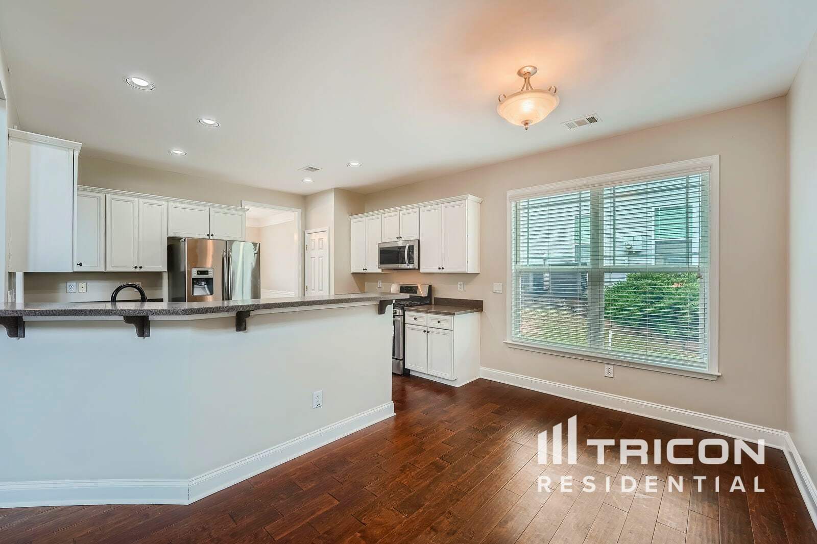 Building Photo - 3819 Stagecoach Ln