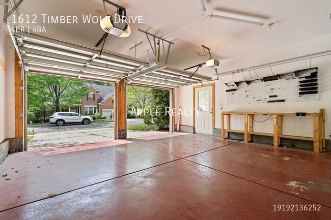 Building Photo - 1612 Timber Wolf Dr