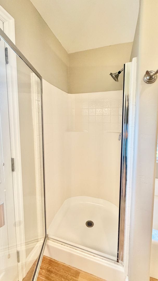 Building Photo - Lovely Single Story Home, Great Neighborhood, Amazing Yard Space, Close distance to Downtown Fall...
