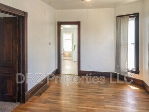 Building Photo - 1012 Bridge St NW