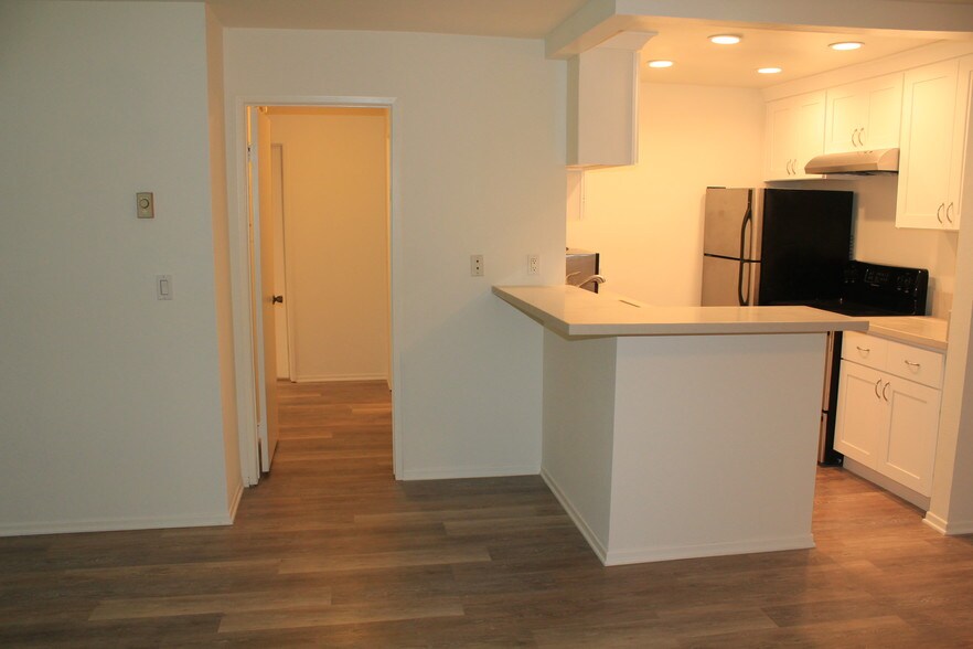 Building Photo - 7765 W 91st St