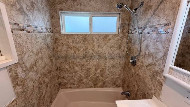 Building Photo - 10838 Vernon Ave