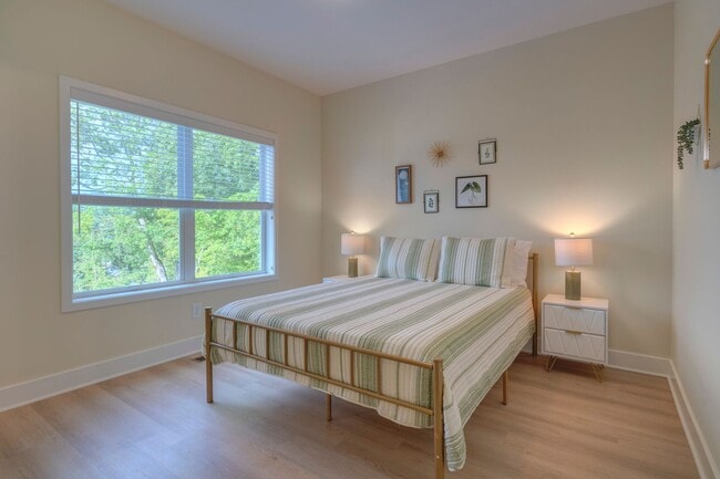 Building Photo - The Summit Townhome Community In Blacksburg