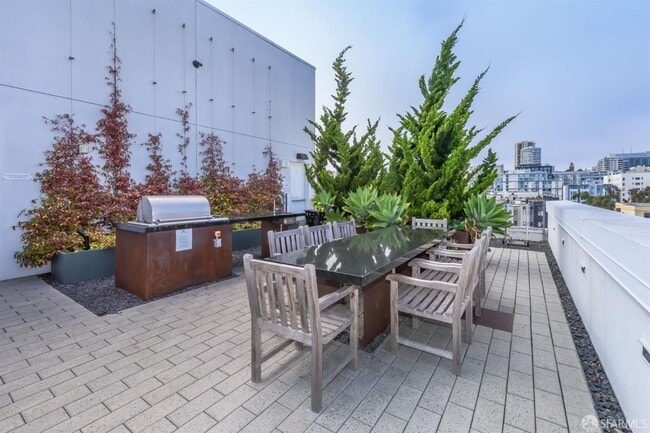 Building Photo - 388 Fulton St